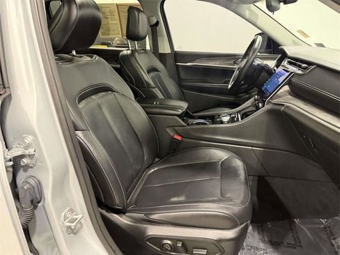 Certified 2022 Jeep Grand Cherokee L Limited image 10