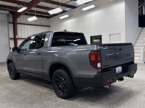 Used 2025 Honda Ridgeline RTL+ image 16
