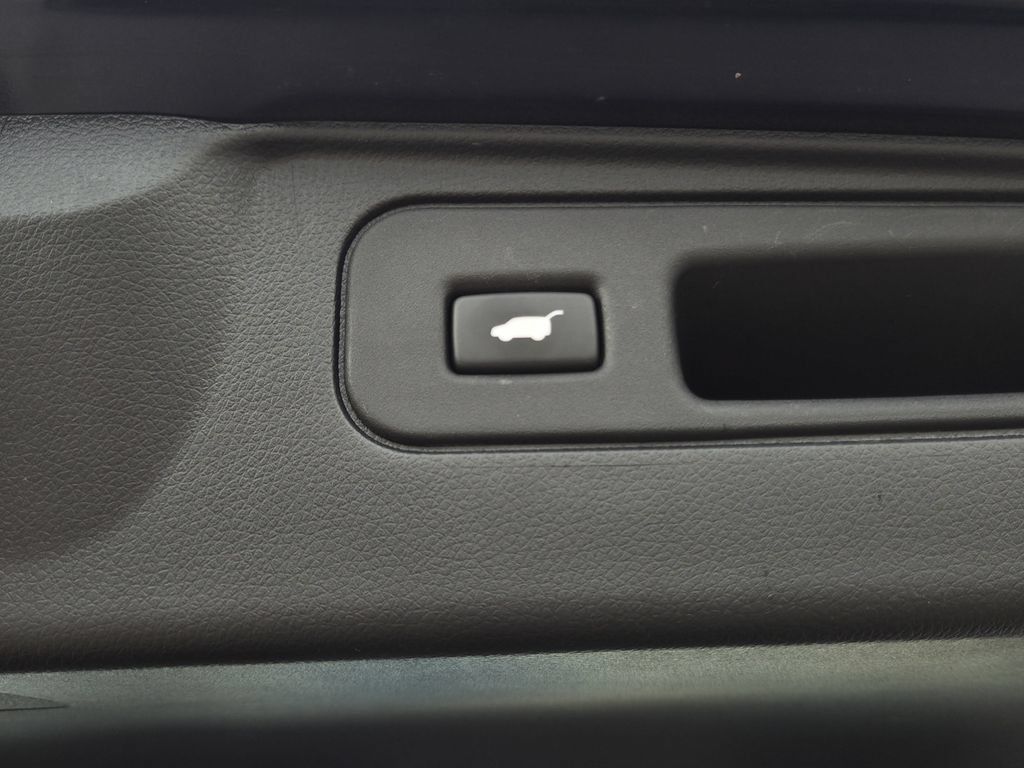 Certified 2025 Honda Passport EX-L image 25