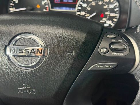 Used 2017 Nissan Pathfinder Platinum w/ Family Entertainment Package FWD image 34