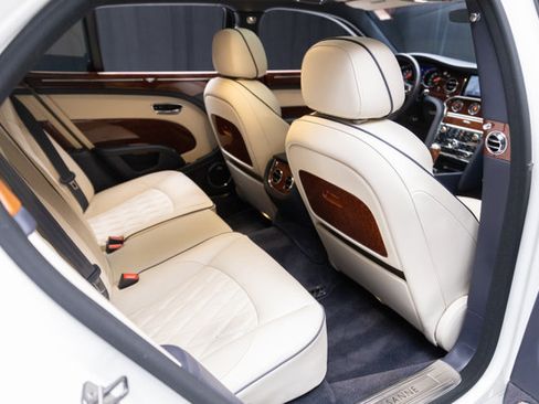 Used 2017 Bentley Mulsanne RWD image 71