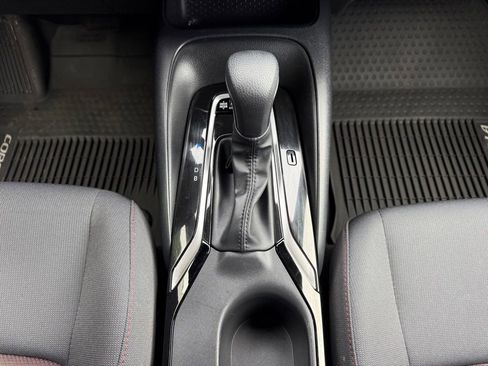 Used 2023 Toyota Corolla SE w/ Carpet Mat Package (TMS) FWD image 16