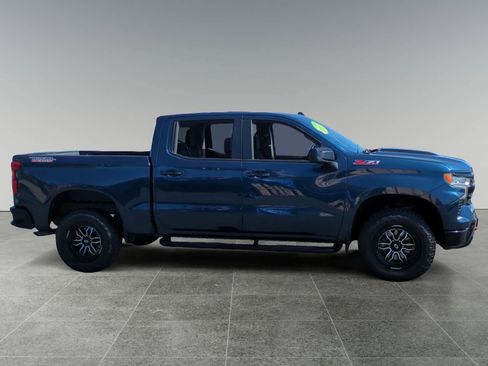 Used 2022 Chevrolet Silverado 1500 LT Trail Boss w/ LPO, Dark Essentials Package image 6