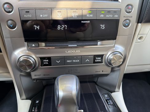 Used 2021 Lexus GX 460 Luxury w/ Sport Design Package AWD/4WD image 26