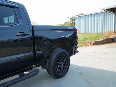 Used 2021 Chevrolet Silverado 1500 LT Trail Boss w/ Convenience Package II image 16