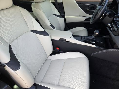 Used 2024 Lexus ES 350 w/ Premium Package FWD image 31