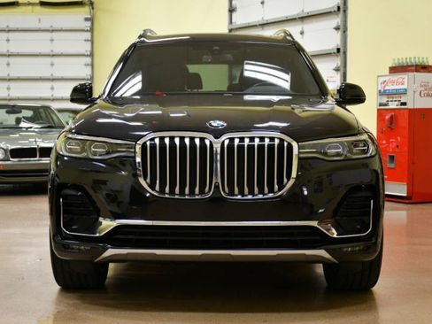 Used 2022 BMW X7 xDrive40i w/ Premium Package AWD/4WD image 4