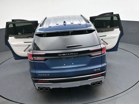 Used 2025 GMC Acadia Denali image 41