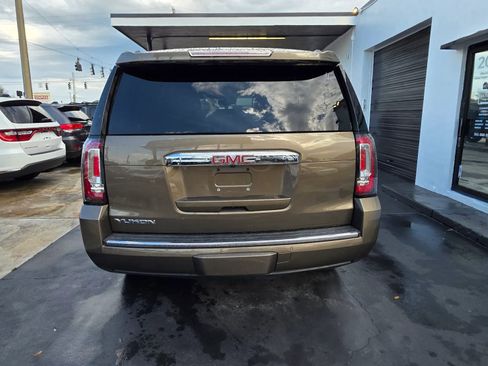 Used 2016 GMC Yukon Denali w/ Open Road Package image 4