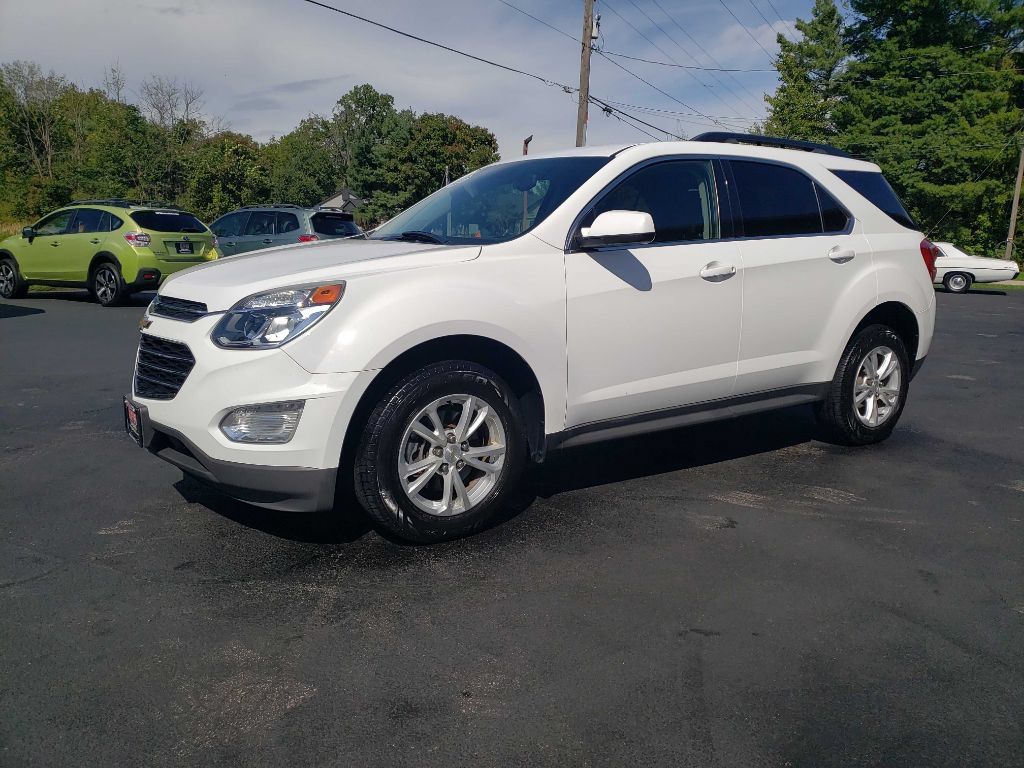 Used 2017 Chevrolet Equinox LT w/ Convenience Package AWD/4WD image 3