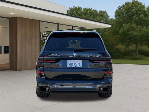 Certified 2023 BMW X7 xDrive40i w/ Executive Package image 10