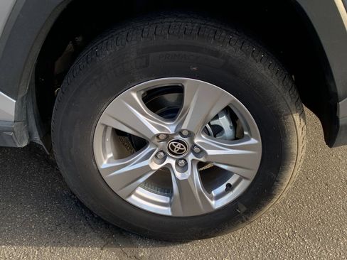 Used 2025 Toyota RAV4 LE image 29