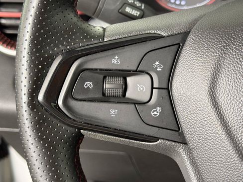 Used 2024 Chevrolet Trax RS w/ Sunroof Package FWD image 23