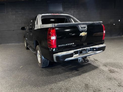 Used 2008 Chevrolet Avalanche LS image 3