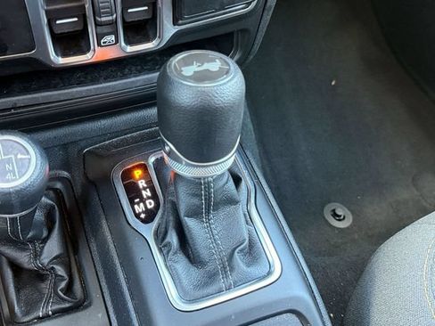 Used 2026 Jeep Wrangler Unlimited Sahara AWD/4WD image 22