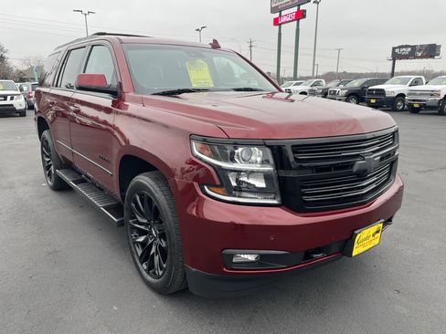 Used 2018 Chevrolet Tahoe LT w/ LT Signature Package image 2