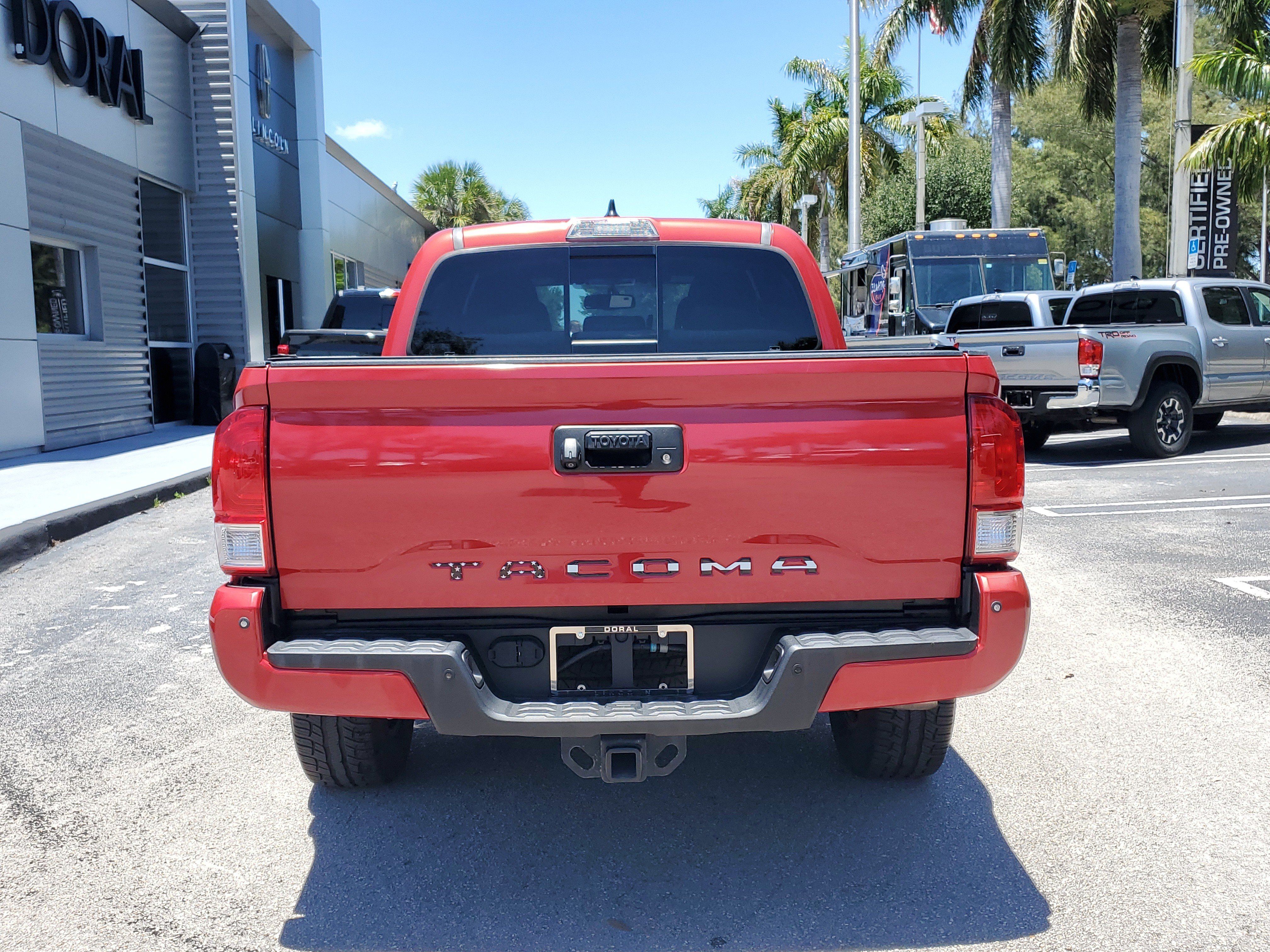 Used 2017 Toyota Tacoma TRD Sport w/ Premium & Technology Package RWD image 5