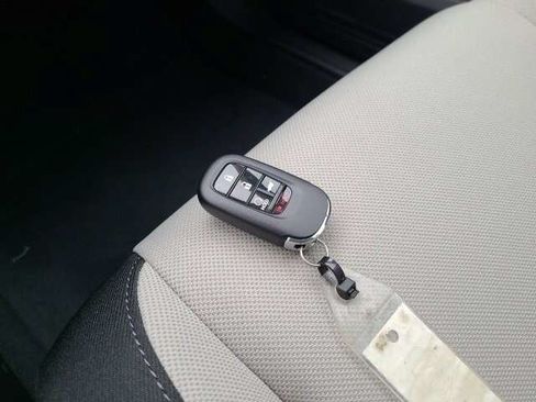 Used 2024 Honda CR-V EX image 27