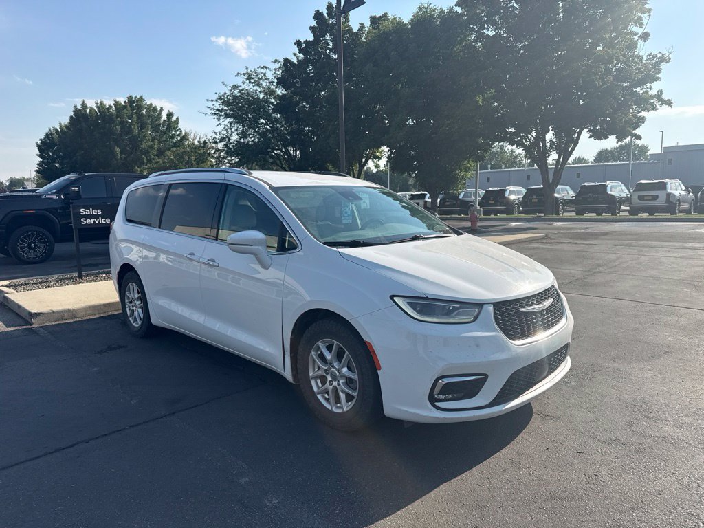 Used 2021 Chrysler Pacifica Touring-L FWD image 5