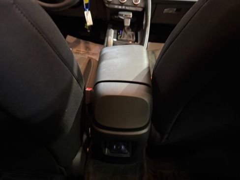 New 2025 Hyundai Elantra SE image 27