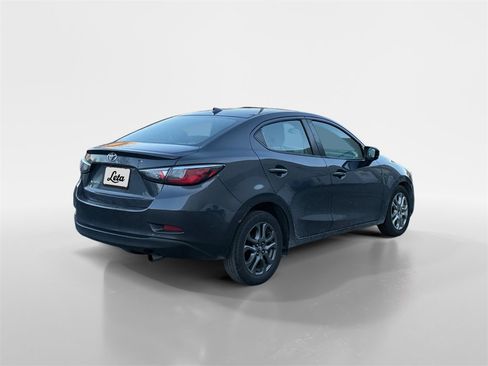 Used 2019 Toyota Yaris LE image 4