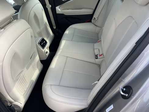 New 2026 Genesis G70 2.5T image 6