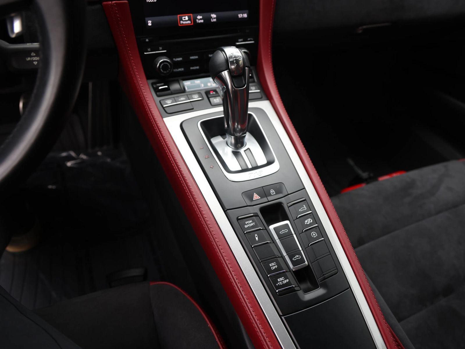 Used 2021 Porsche 718 Boxster Spyder RWD image 24