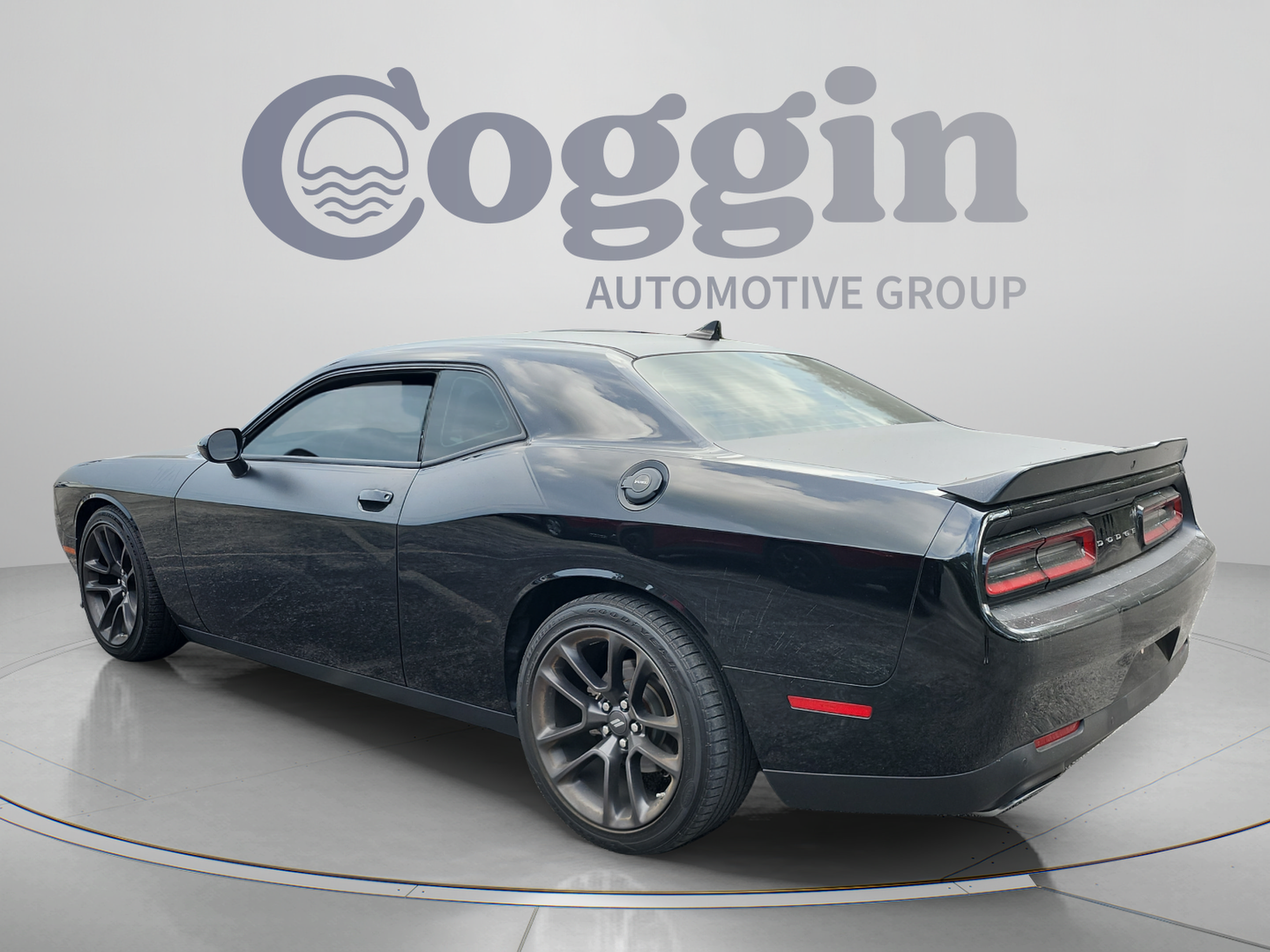Used 2021 Dodge Challenger R/T w/ T/A Package RWD image 3