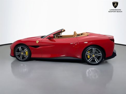 Used 2019 Ferrari Portofino RWD image 4