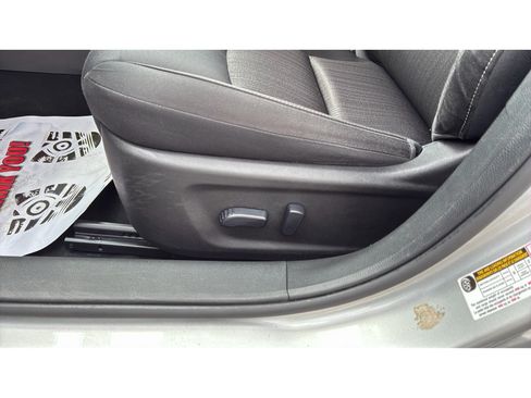 Used 2024 Nissan Altima 2.5 SV FWD image 13