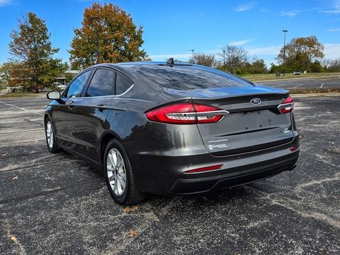 Used 2020 Ford Fusion SE image 40