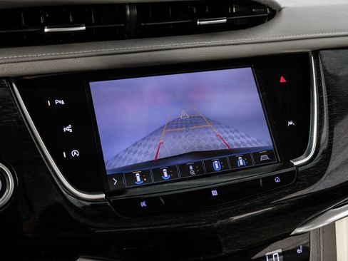 Used 2020 Cadillac XT6 Premium Luxury FWD image 20