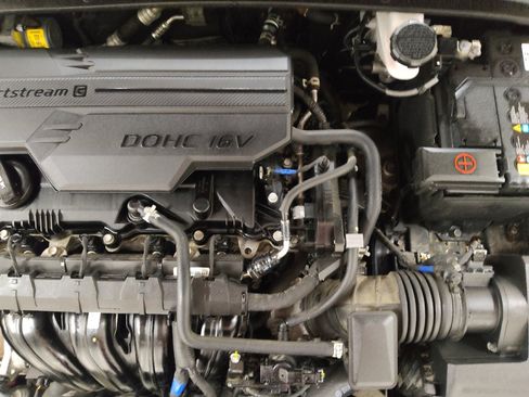 Used 2022 Hyundai Elantra SEL FWD image 30