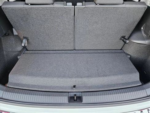 Used 2019 Volkswagen Tiguan S image 6