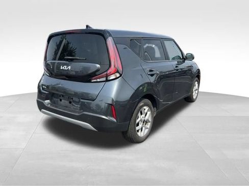 Used 2024 Kia Soul LX w/ Option Group 015 FWD image 7