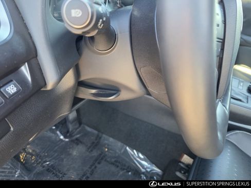 Certified 2022 Lexus UX 200 w/ Accessory Package (Z2) image 16