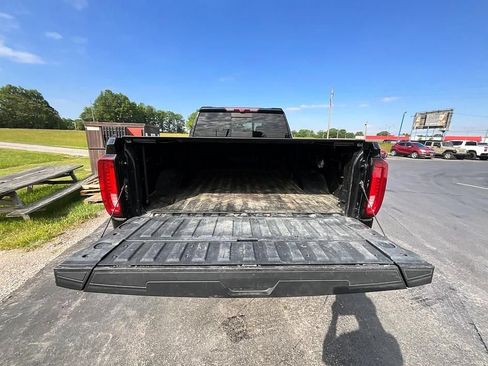 Used 2023 GMC Sierra 2500 AT4 w/ AT4 Premium Plus Package AWD/4WD image 8