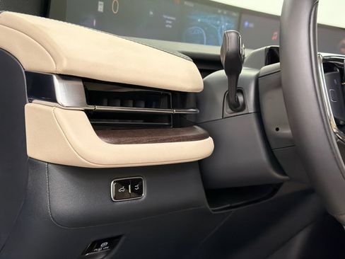 New 2027 Lincoln Navigator L Premier AWD/4WD image 20
