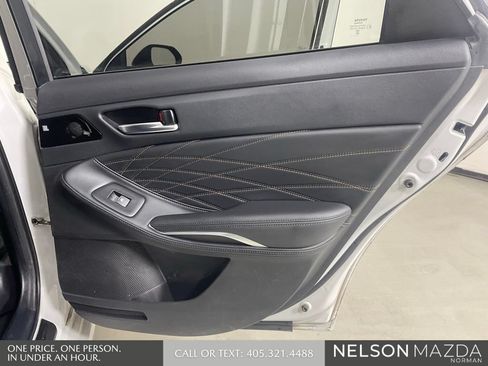Used 2022 Toyota Avalon Limited w/ Advanced Safety Package FWD image 18