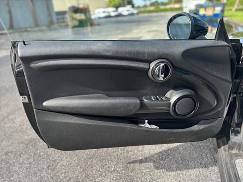 Used 2016 MINI Cooper 2-Door Hardtop FWD image 11