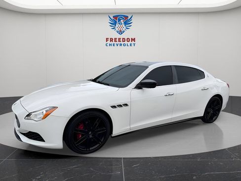 Used 2017 Maserati Quattroporte S Q4 AWD/4WD image 2