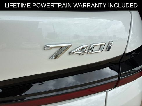 Used 2026 BMW 740i RWD image 10