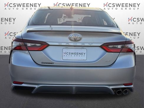 Used 2024 Toyota Camry SE image 4