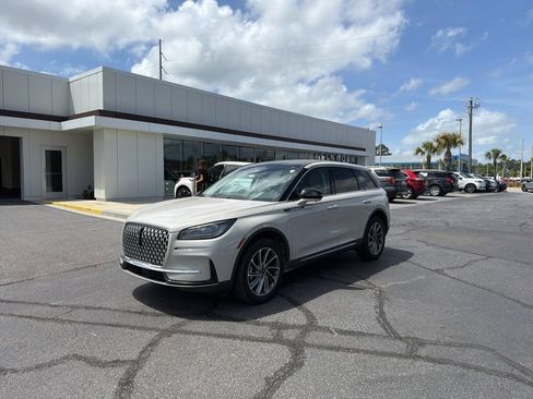 Used 2023 Lincoln Corsair AWD w/ Equipment Group 101A image 3