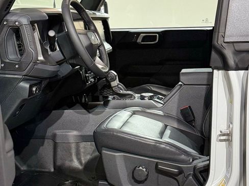 New 2026 Ford Bronco Badlands image 35