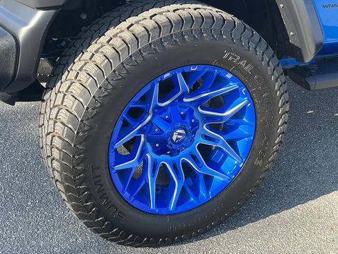 New 2025 Jeep Wrangler Sport S image 9