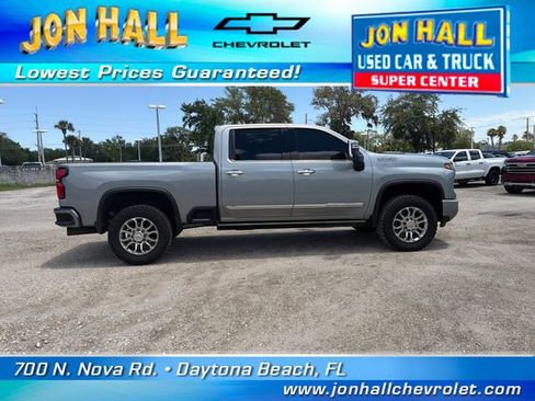 Used 2025 Chevrolet Silverado 2500 High Country w/ High Country Premium Package AWD/4WD image 16