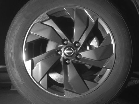 Used 2025 Nissan Rogue SV image 13