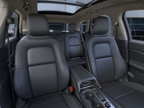 New 2023 Lincoln Corsair Reserve w/ Equipment Group 202A image 10