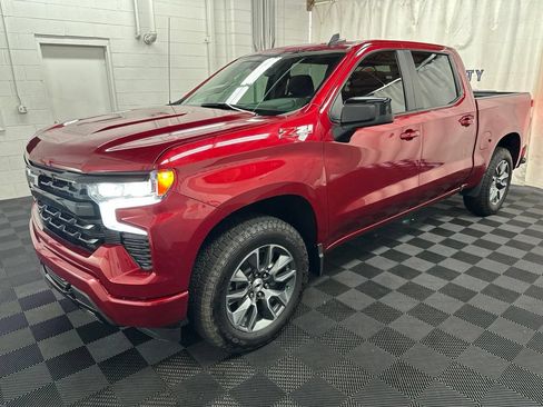 Used 2025 Chevrolet Silverado 1500 RST w/ Z71 Off-Road Package AWD/4WD image 5